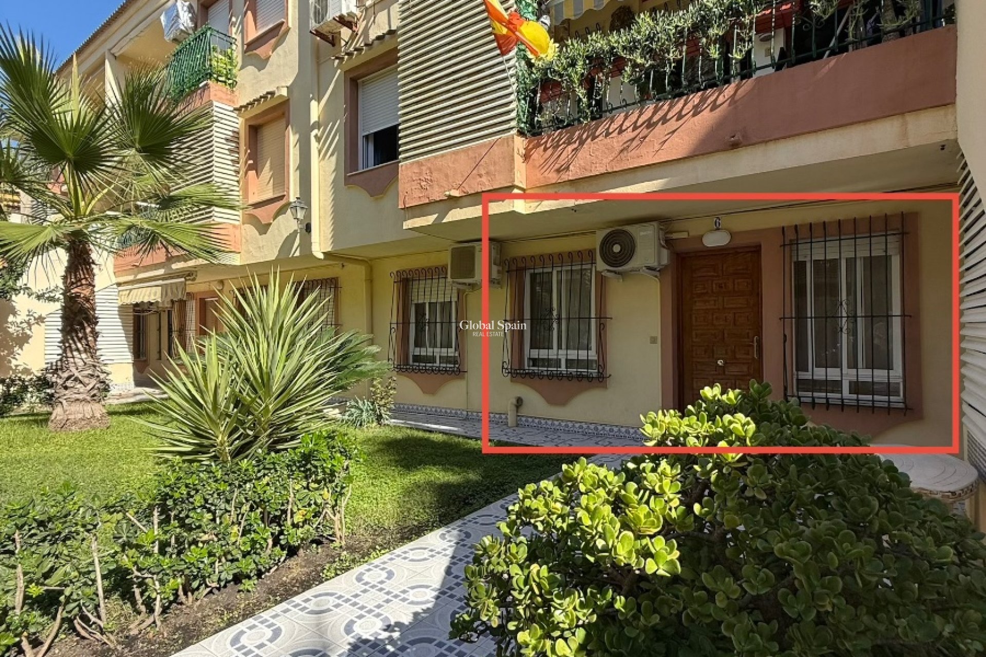 Wederverkoop - APPARTEMENT -
TORREVIEJA - La veleta
