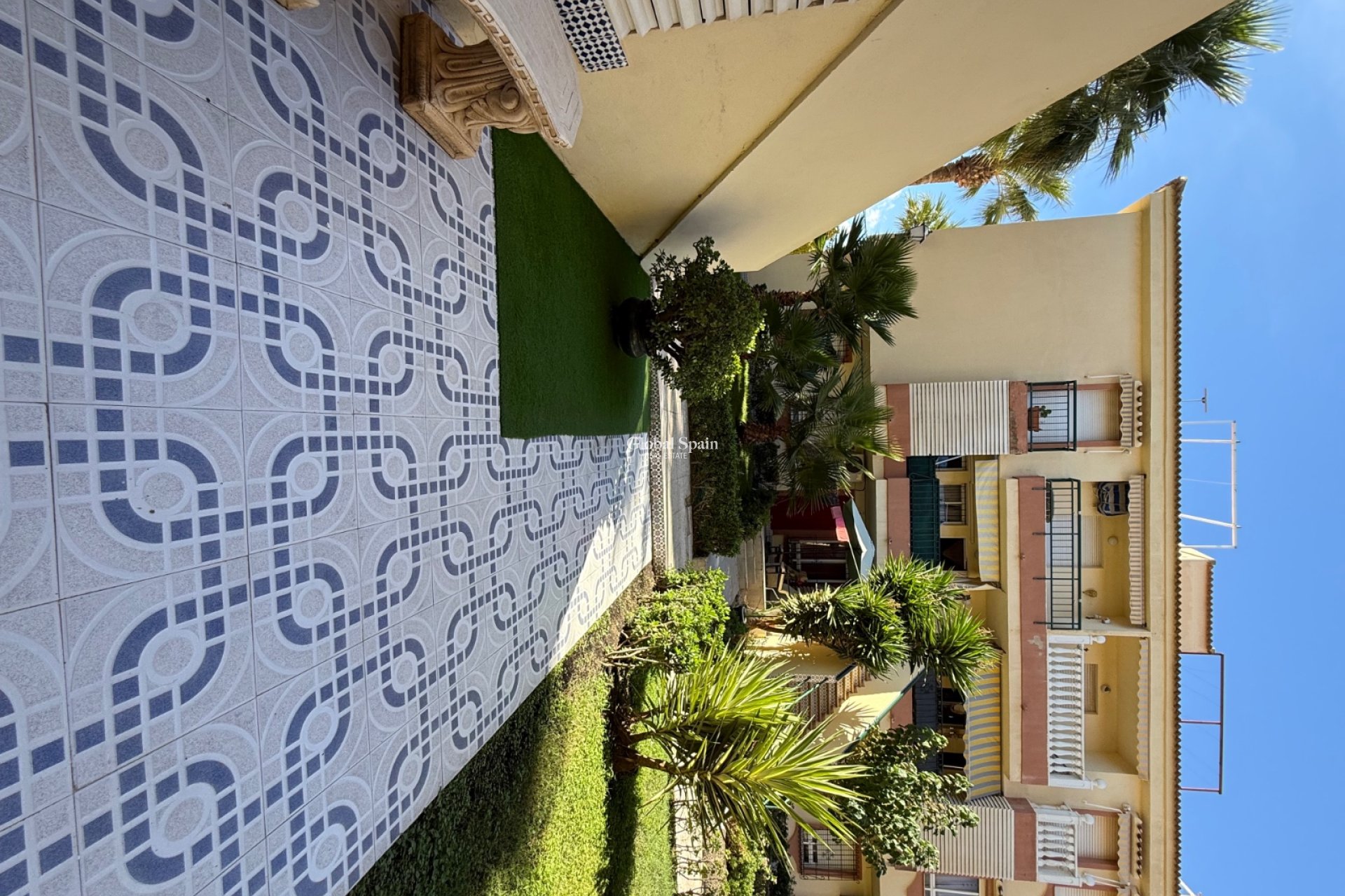 Wederverkoop - APPARTEMENT -
TORREVIEJA - La veleta