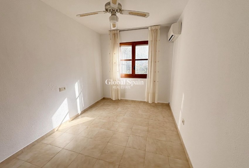 Wederverkoop - Appartement -
TORREVIEJA - Lago jardin