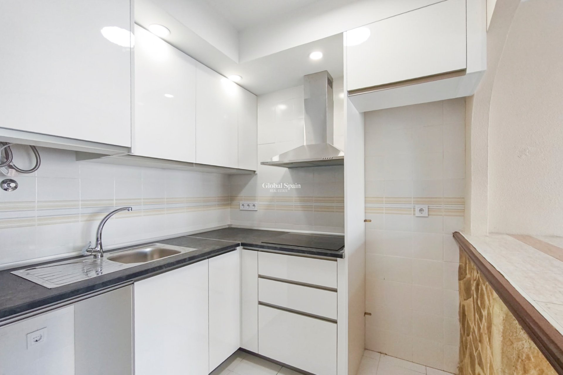 Wederverkoop - APPARTEMENT -
TORREVIEJA - Lago jardin