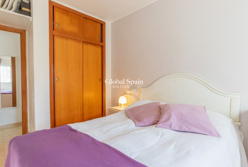 Wederverkoop - APPARTEMENT -
TORREVIEJA - Lago jardin