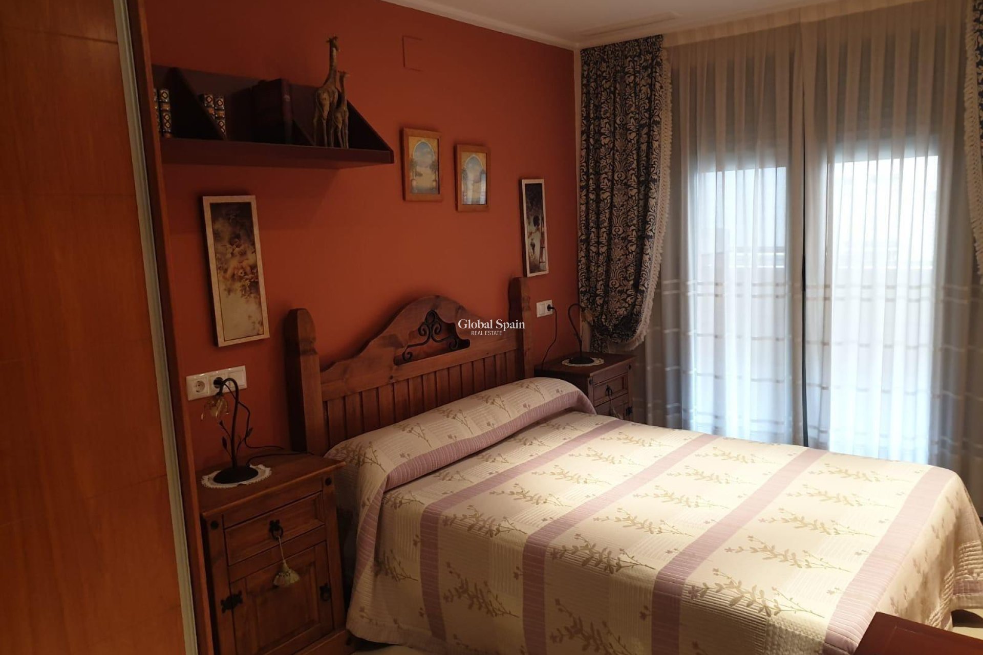 Wederverkoop - APPARTEMENT -
TORREVIEJA - Las Piscinas Naturales