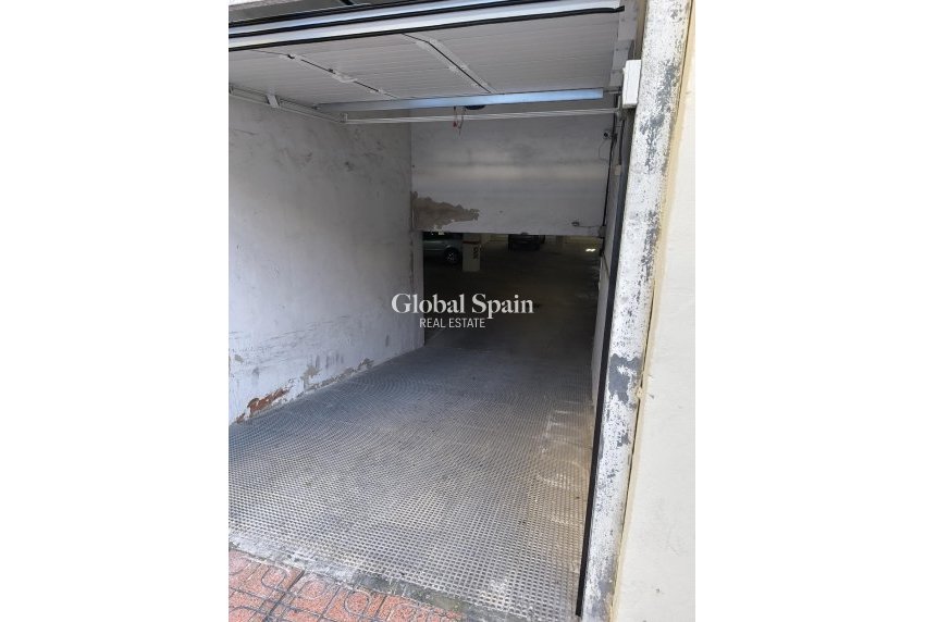 Wederverkoop - APPARTEMENT -
TORREVIEJA - Las Piscinas Naturales