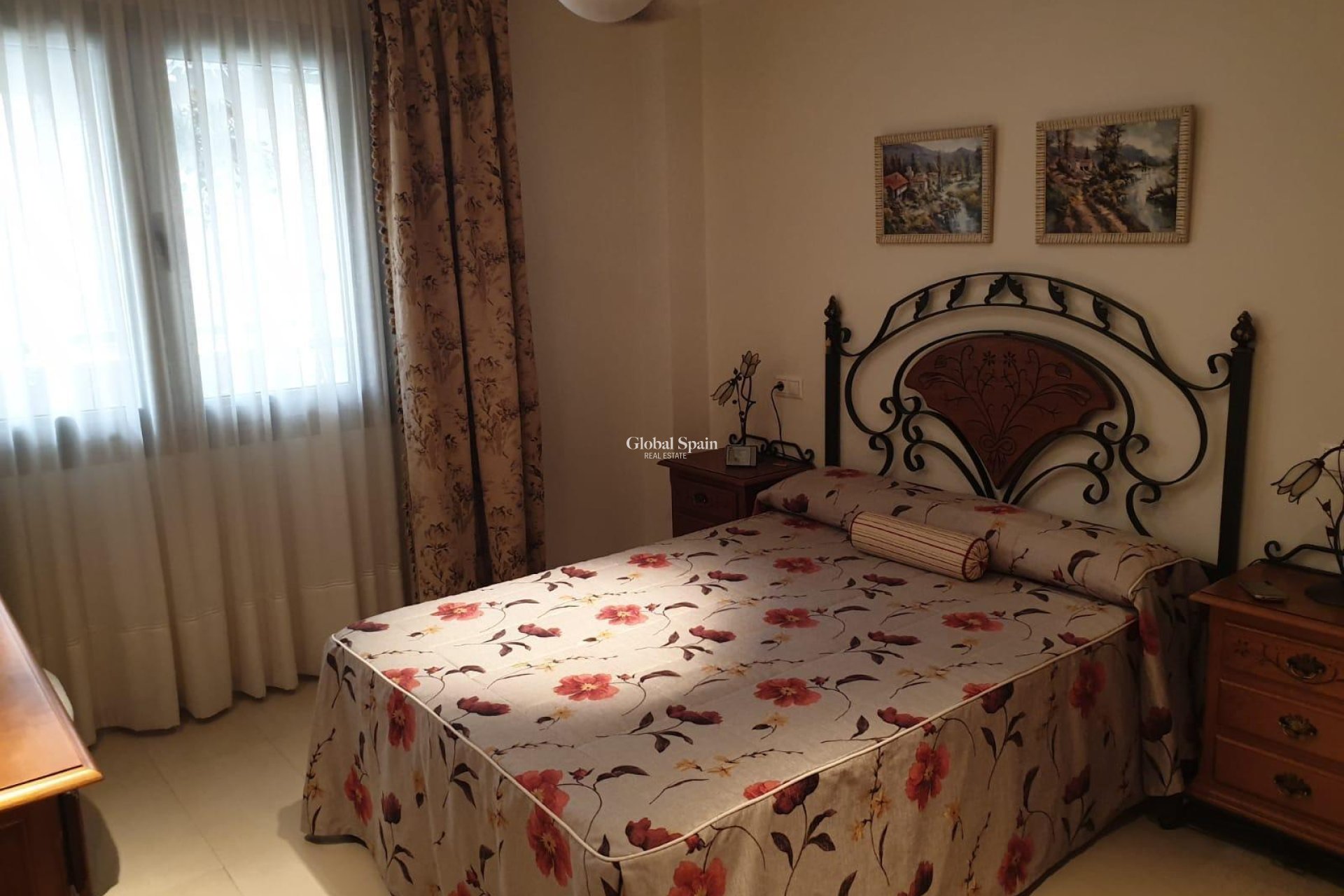 Wederverkoop - APPARTEMENT -
TORREVIEJA - Las Piscinas Naturales