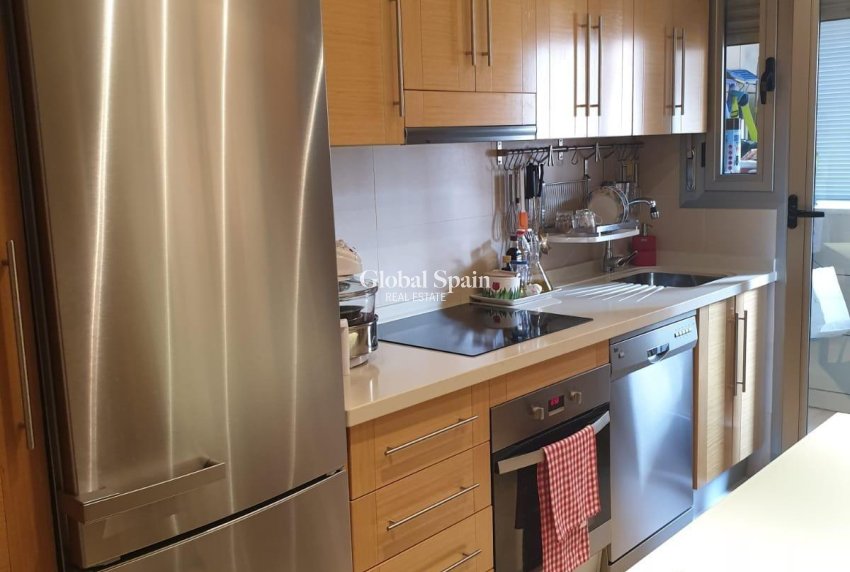 Wederverkoop - APPARTEMENT -
TORREVIEJA - Las Piscinas Naturales