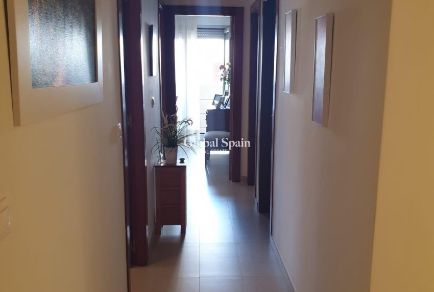 Wederverkoop - APPARTEMENT -
TORREVIEJA - Las Piscinas Naturales