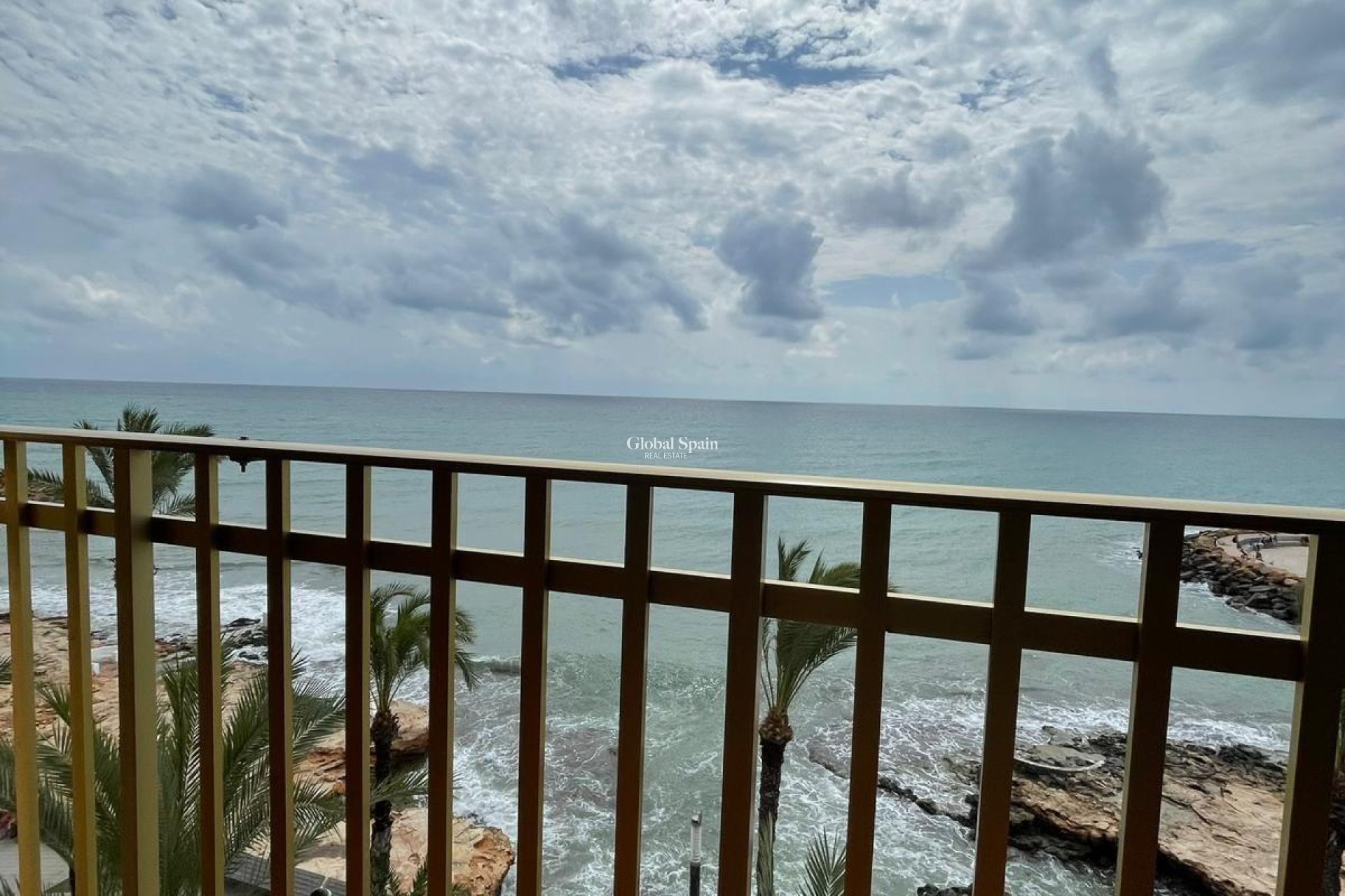 Wederverkoop - APPARTEMENT -
TORREVIEJA - Las Piscinas Naturales