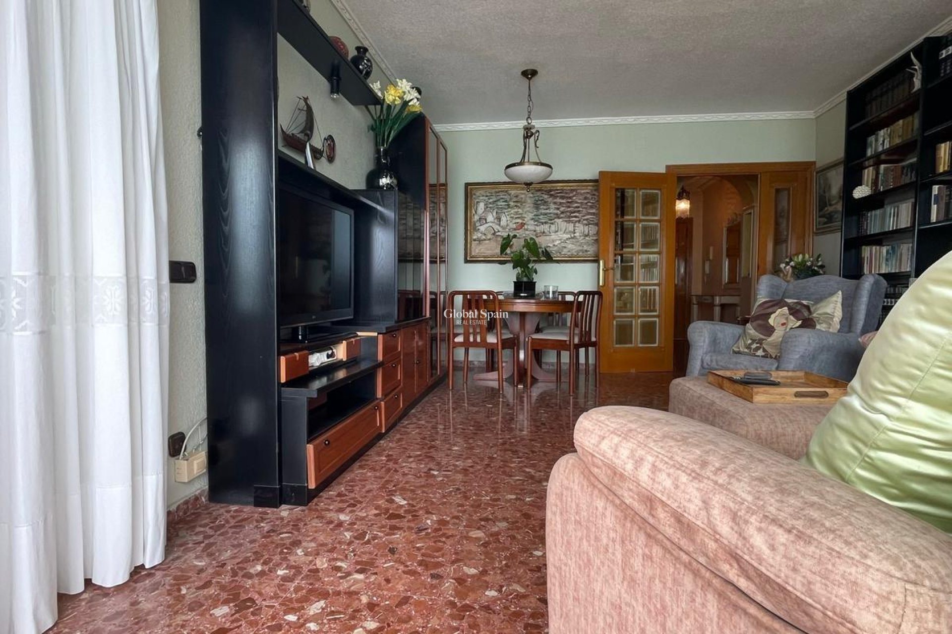 Wederverkoop - APPARTEMENT -
TORREVIEJA - Las Piscinas Naturales