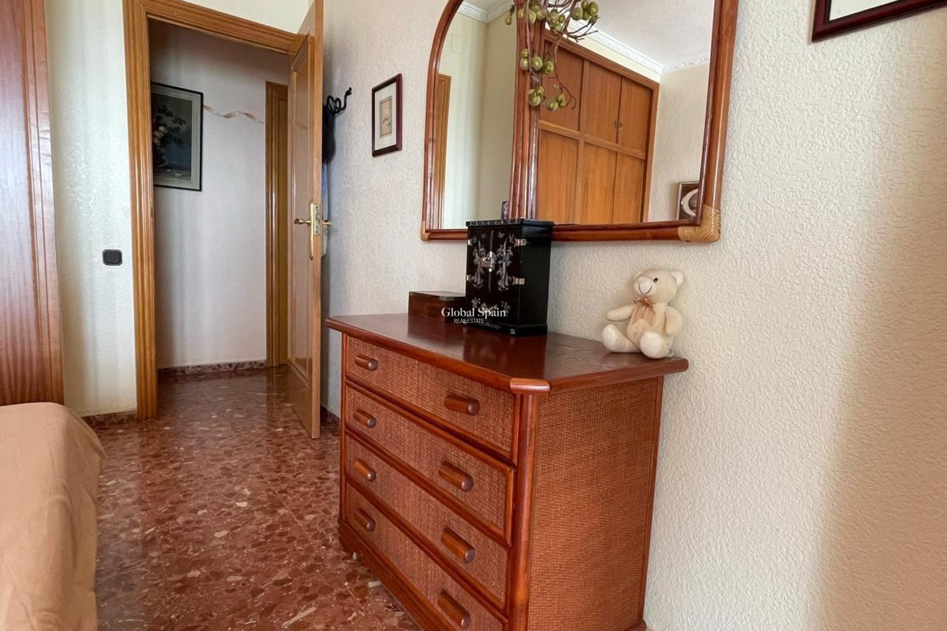 Wederverkoop - APPARTEMENT -
TORREVIEJA - Las Piscinas Naturales