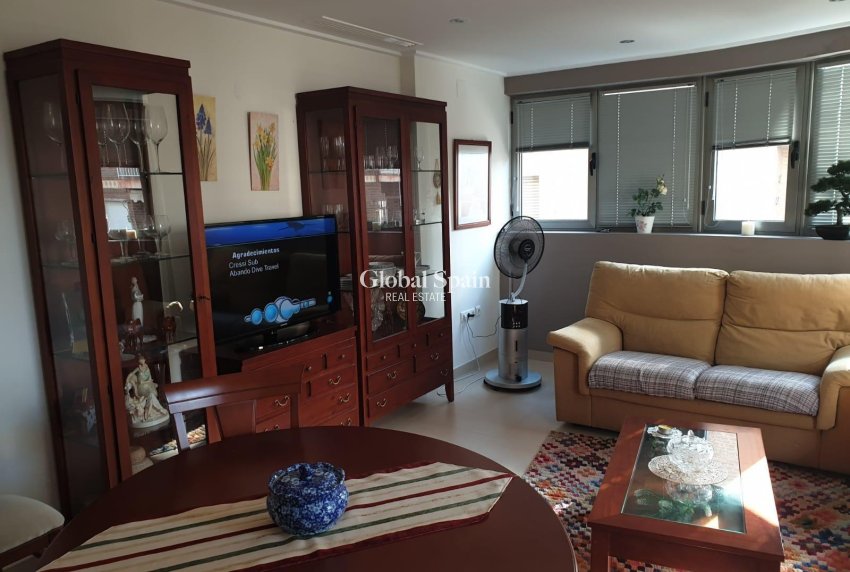 Wederverkoop - APPARTEMENT -
TORREVIEJA - Las Piscinas Naturales