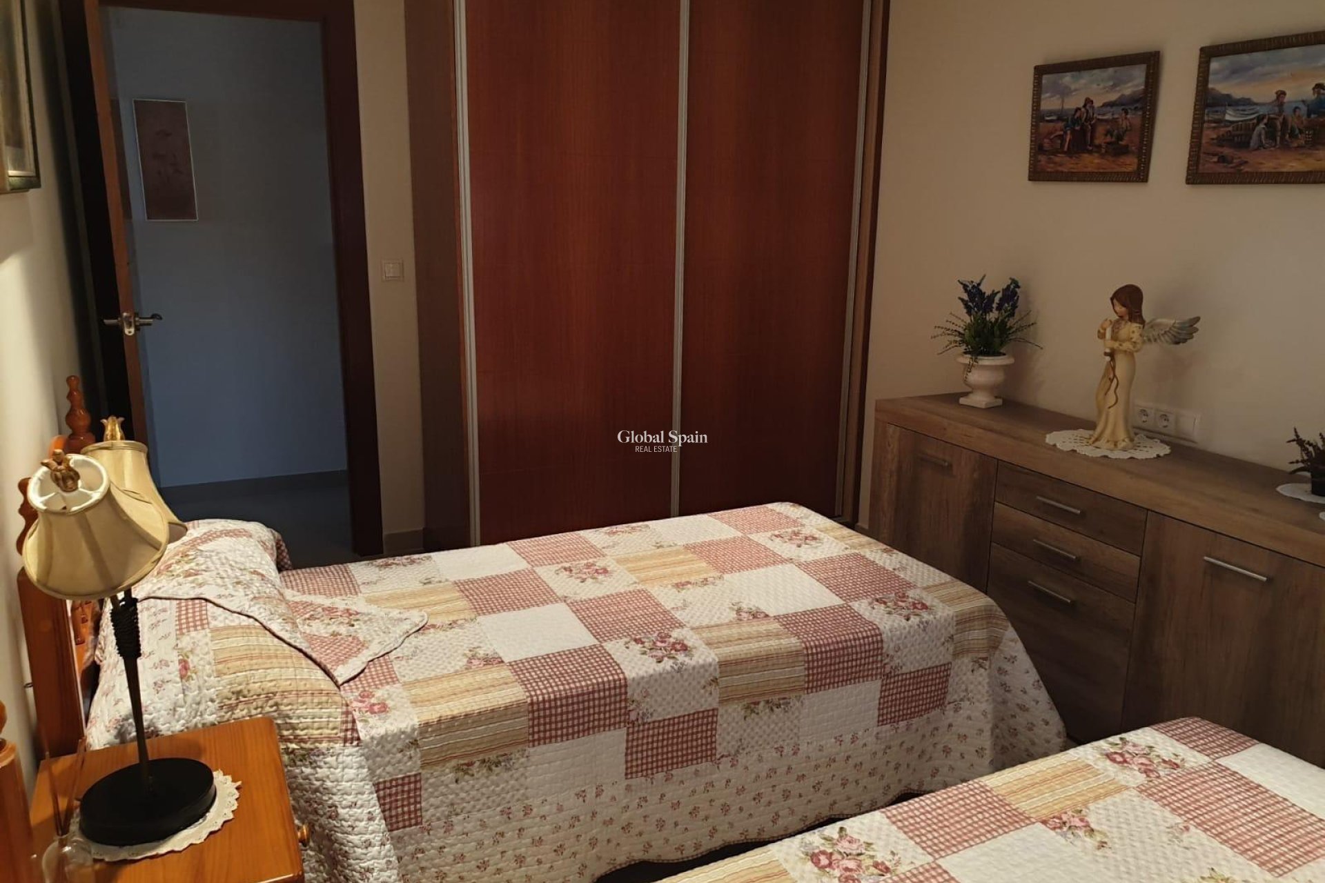 Wederverkoop - APPARTEMENT -
TORREVIEJA - Las Piscinas Naturales
