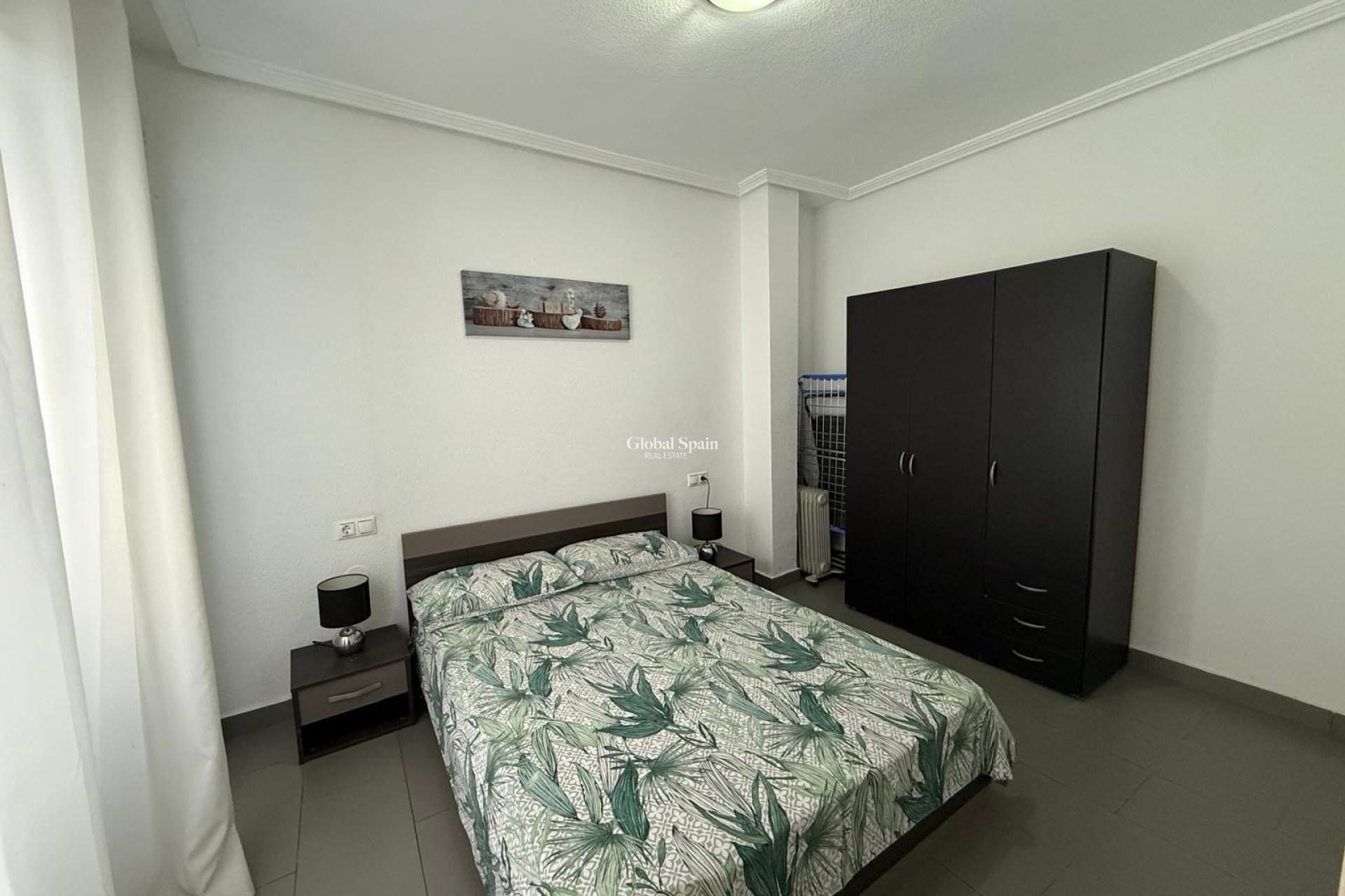 Wederverkoop - APPARTEMENT -
TORREVIEJA - Las Piscinas Naturales
