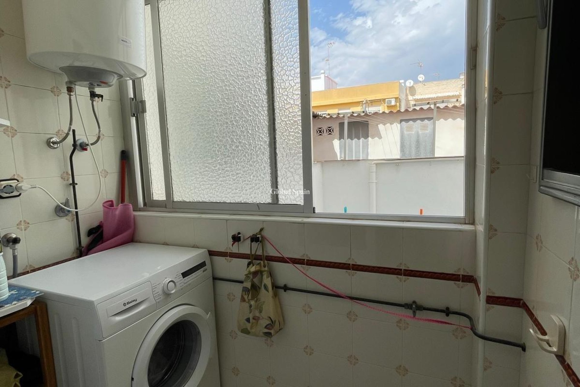 Wederverkoop - APPARTEMENT -
TORREVIEJA - Las Piscinas Naturales