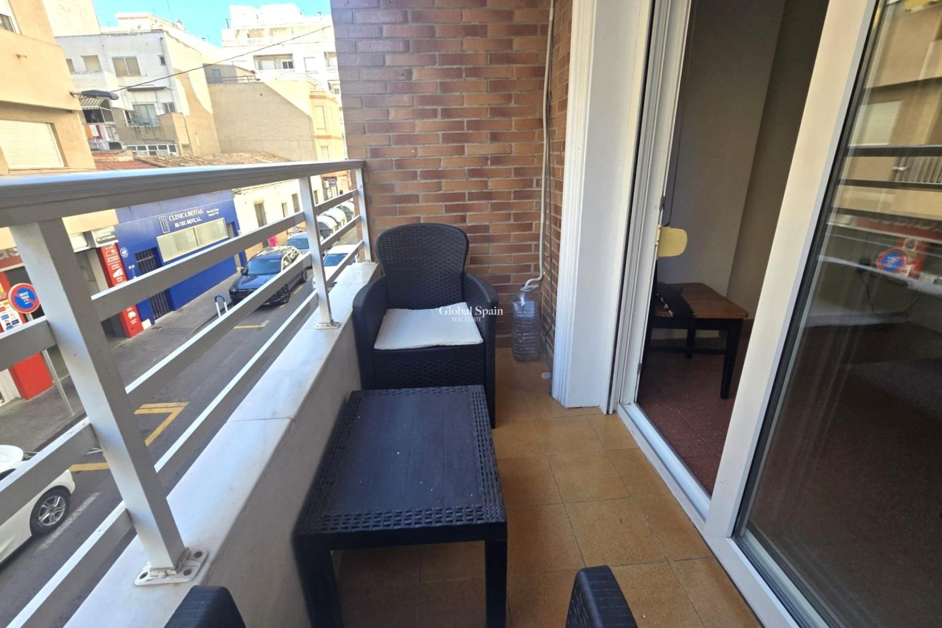 Wederverkoop - APPARTEMENT -
TORREVIEJA - Las Piscinas Naturales