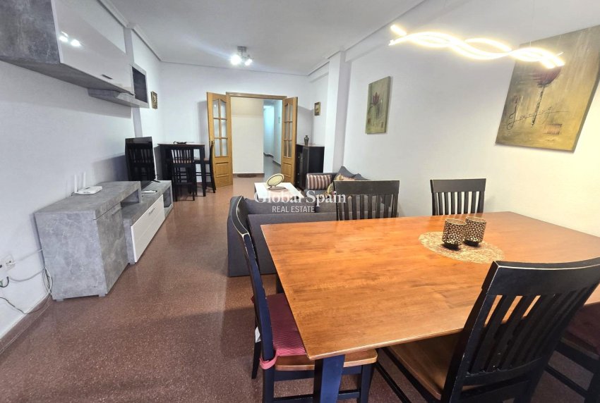 Wederverkoop - APPARTEMENT -
TORREVIEJA - Las Piscinas Naturales