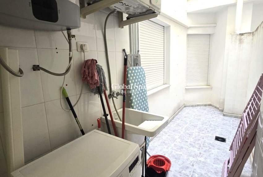 Wederverkoop - APPARTEMENT -
TORREVIEJA - Las Piscinas Naturales