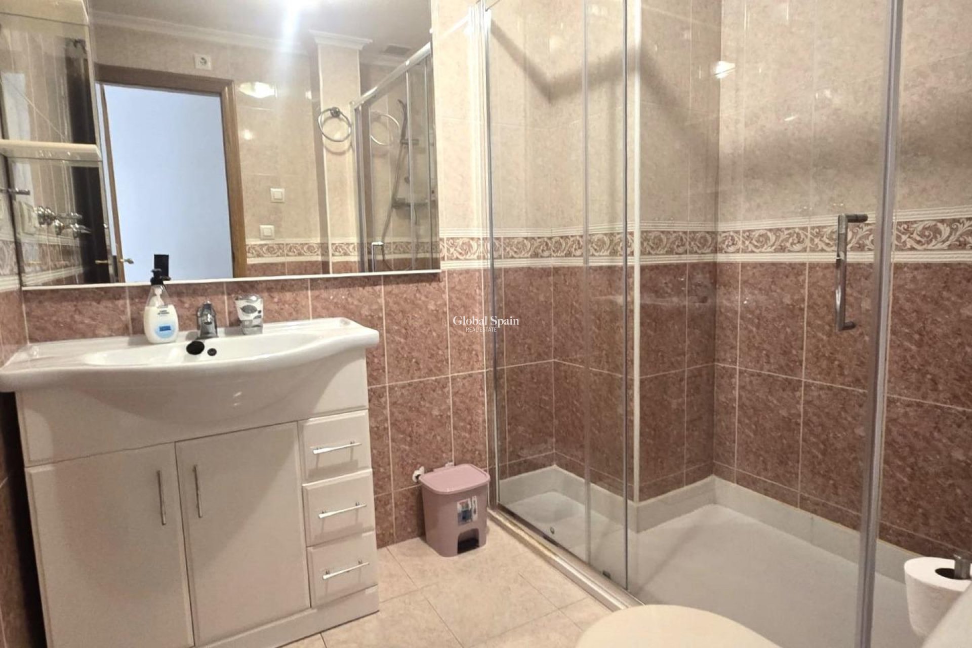 Wederverkoop - APPARTEMENT -
TORREVIEJA - Las Piscinas Naturales