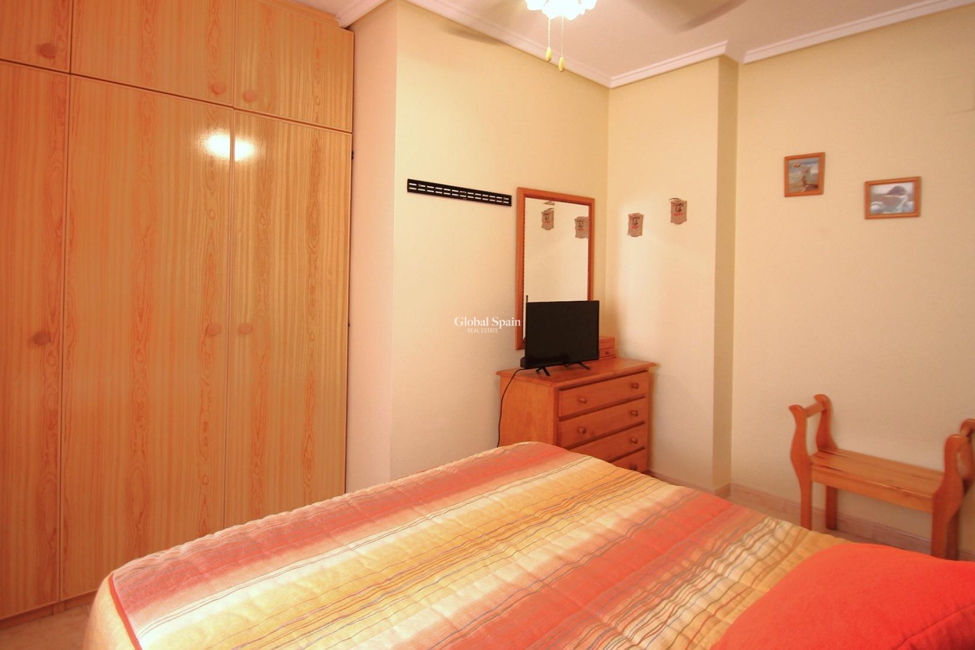 Wederverkoop - APPARTEMENT -
TORREVIEJA - Las Piscinas Naturales