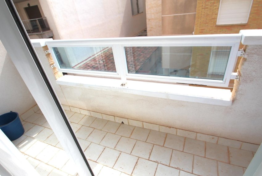 Wederverkoop - APPARTEMENT -
TORREVIEJA - Las Piscinas Naturales