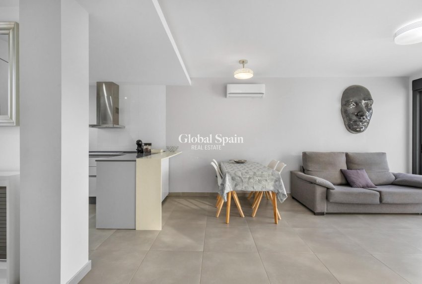 Wederverkoop - APPARTEMENT -
TORREVIEJA - LOS BALCONES - LOS ALTOS