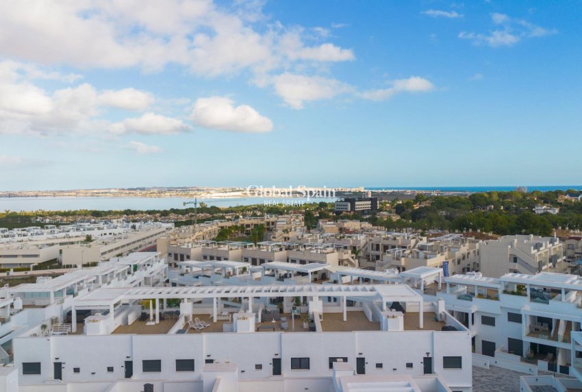 Wederverkoop - APPARTEMENT -
TORREVIEJA - LOS BALCONES - LOS ALTOS