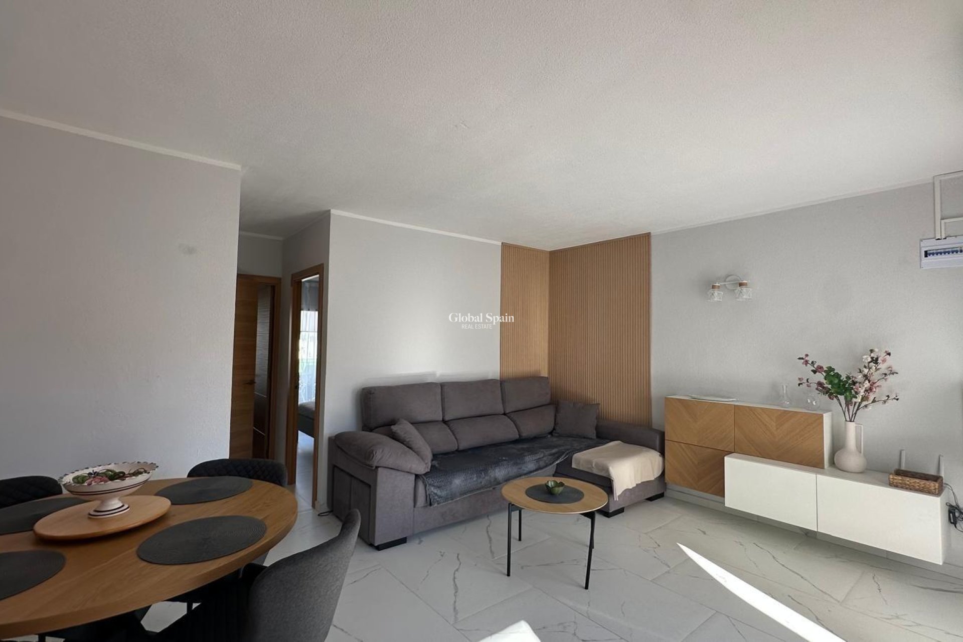 Wederverkoop - APPARTEMENT -
TORREVIEJA - LOS BALCONES - LOS ALTOS