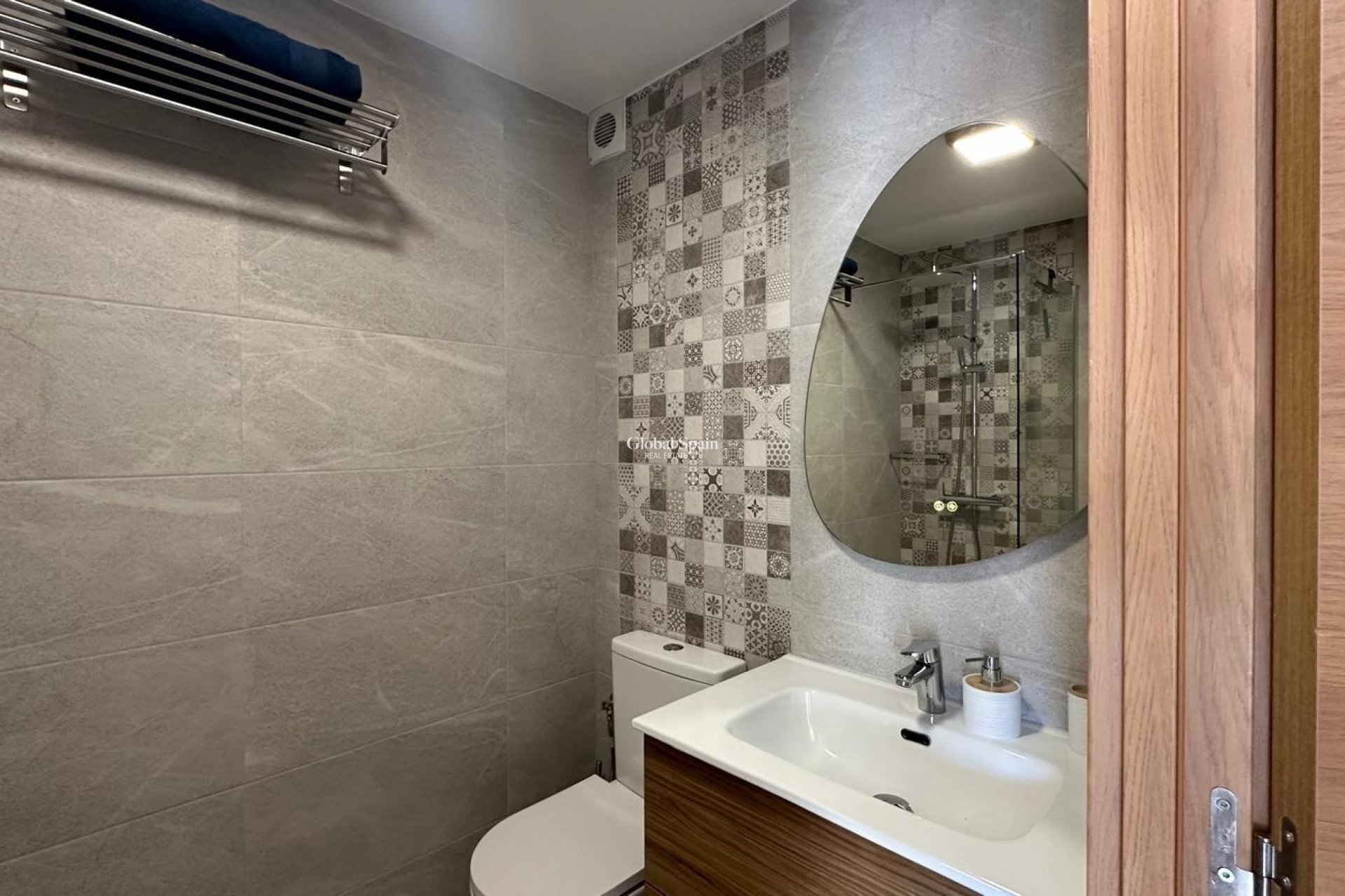 Wederverkoop - APPARTEMENT -
TORREVIEJA - LOS BALCONES - LOS ALTOS