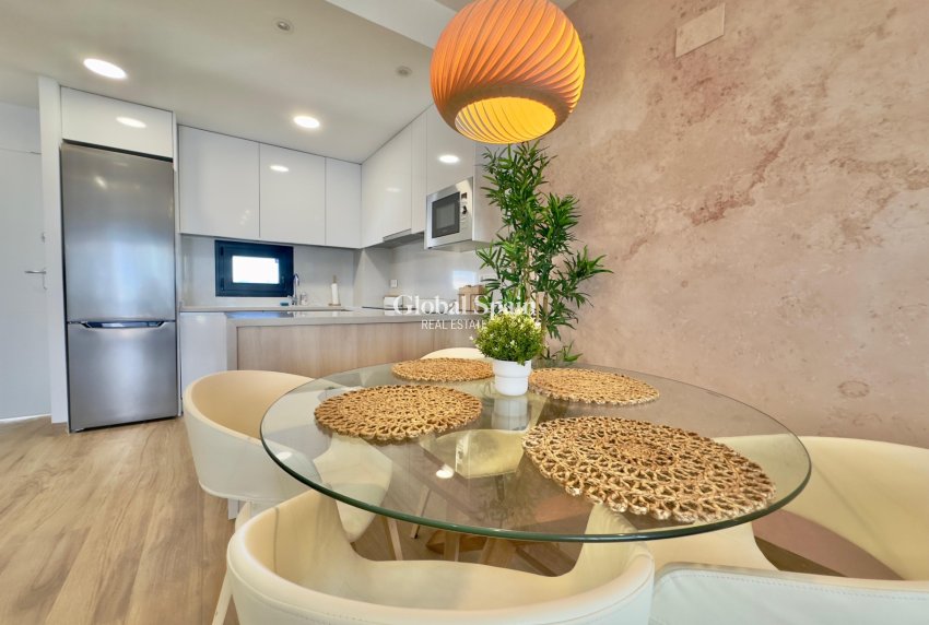 Wederverkoop - APPARTEMENT -
TORREVIEJA - LOS BALCONES - LOS ALTOS