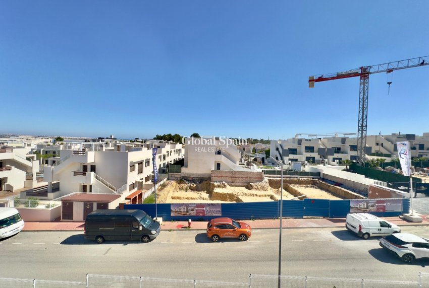 Wederverkoop - APPARTEMENT -
TORREVIEJA - LOS BALCONES - LOS ALTOS