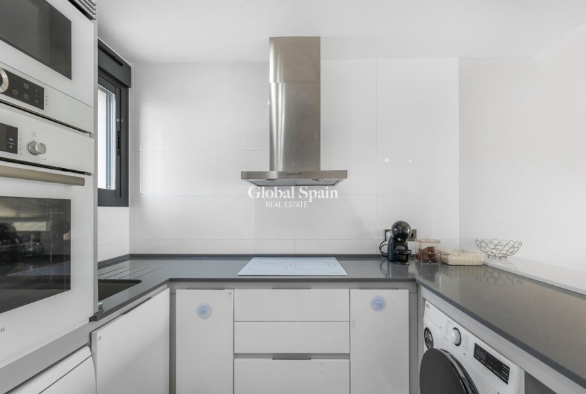 Wederverkoop - APPARTEMENT -
TORREVIEJA - LOS BALCONES - LOS ALTOS