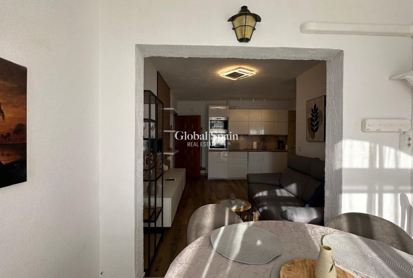 Wederverkoop - APPARTEMENT -
TORREVIEJA - LOS BALCONES - LOS ALTOS