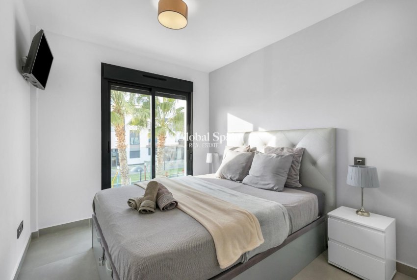 Wederverkoop - APPARTEMENT -
TORREVIEJA - LOS BALCONES - LOS ALTOS