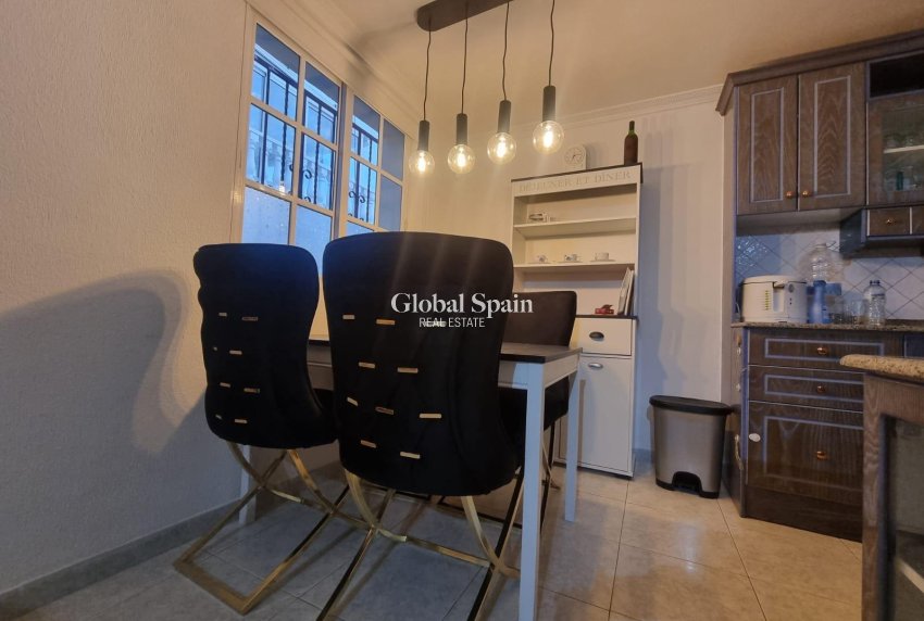 Wederverkoop - APPARTEMENT -
TORREVIEJA - LOS BALCONES - LOS ALTOS