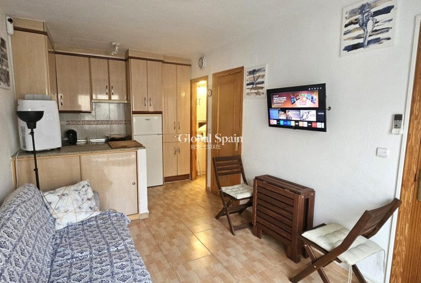 Wederverkoop - APPARTEMENT -
TORREVIEJA - LOS BALCONES - LOS ALTOS