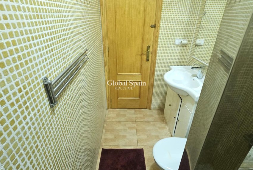 Wederverkoop - APPARTEMENT -
TORREVIEJA - LOS BALCONES - LOS ALTOS