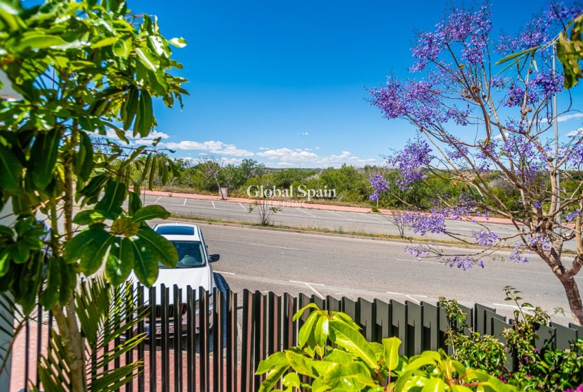 Wederverkoop - APPARTEMENT -
TORREVIEJA - LOS BALCONES - LOS ALTOS