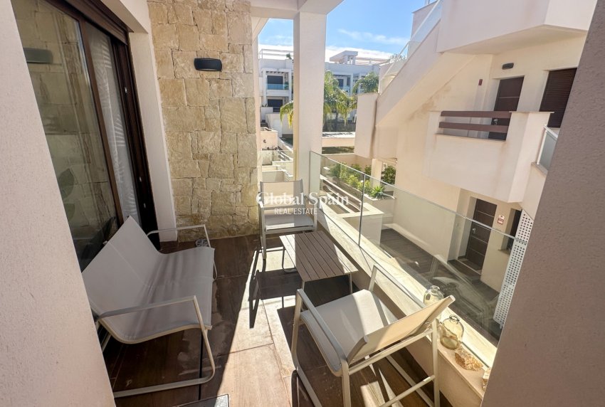 Wederverkoop - APPARTEMENT -
TORREVIEJA - LOS BALCONES - LOS ALTOS