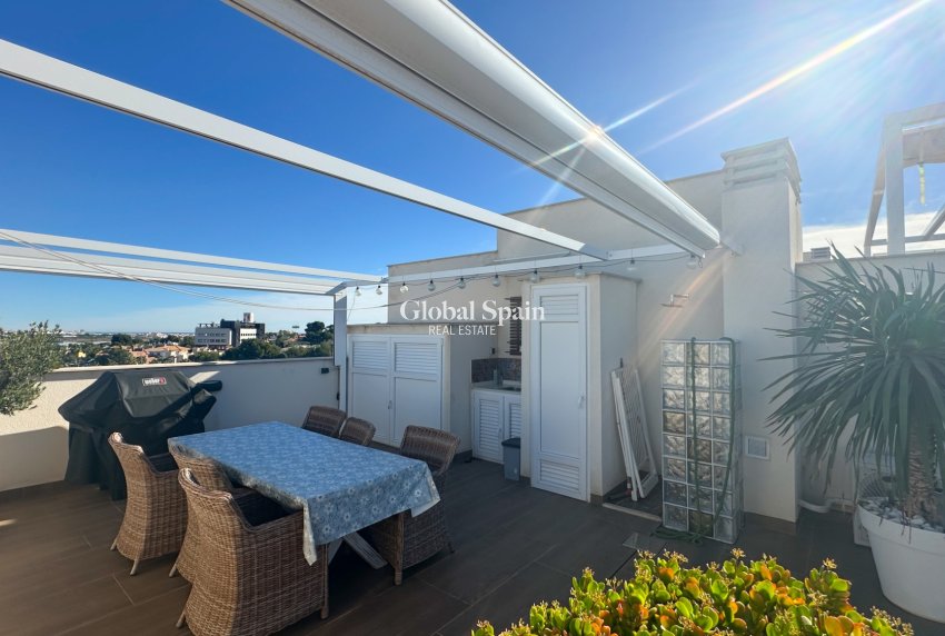 Wederverkoop - APPARTEMENT -
TORREVIEJA - LOS BALCONES - LOS ALTOS