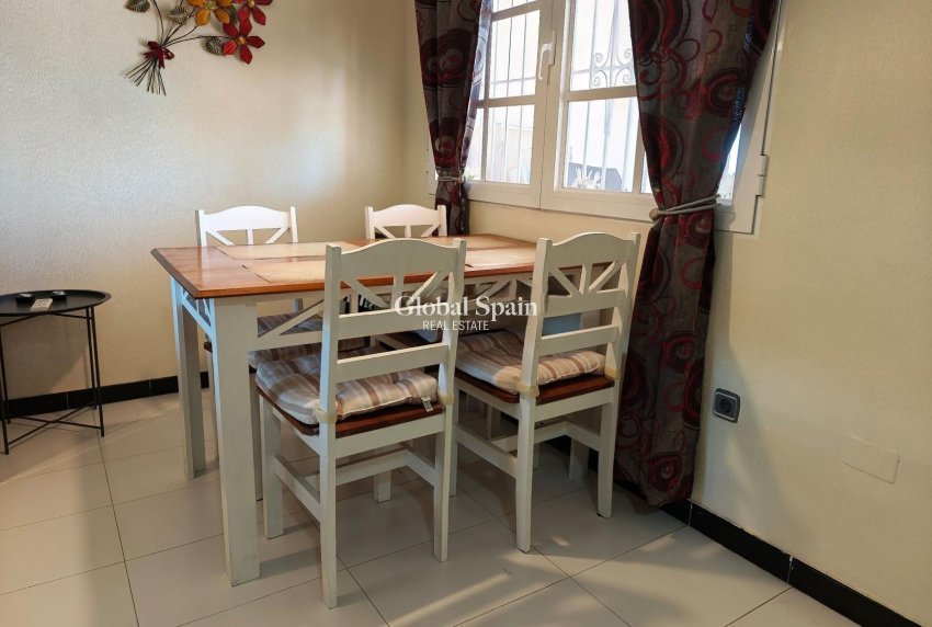 Wederverkoop - APPARTEMENT -
TORREVIEJA - LOS BALCONES - LOS ALTOS