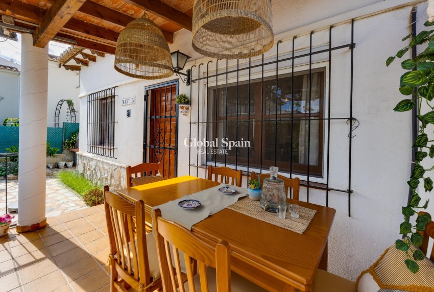 Wederverkoop - APPARTEMENT -
TORREVIEJA - LOS BALCONES - LOS ALTOS