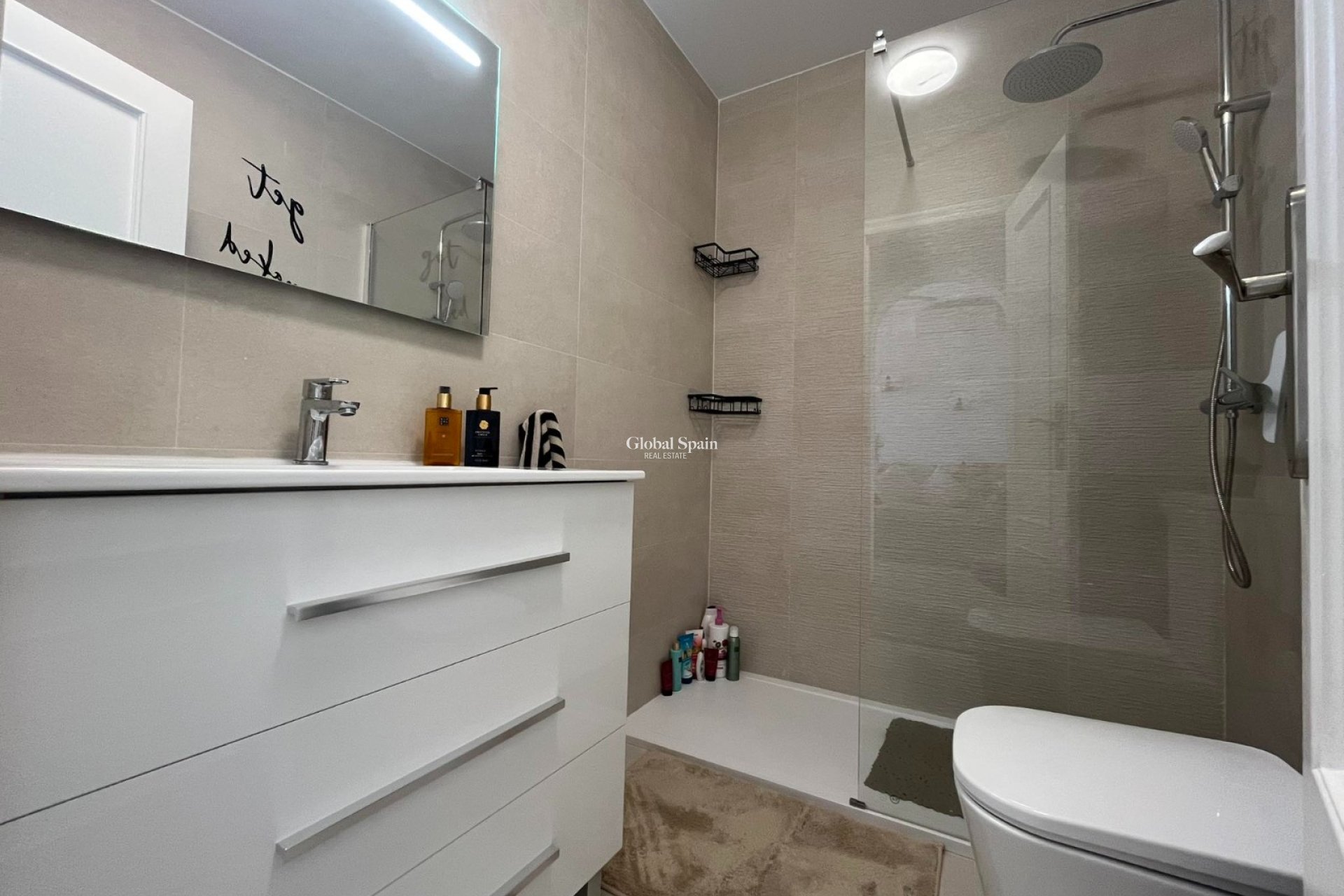 Wederverkoop - APPARTEMENT -
TORREVIEJA - LOS BALCONES - LOS ALTOS