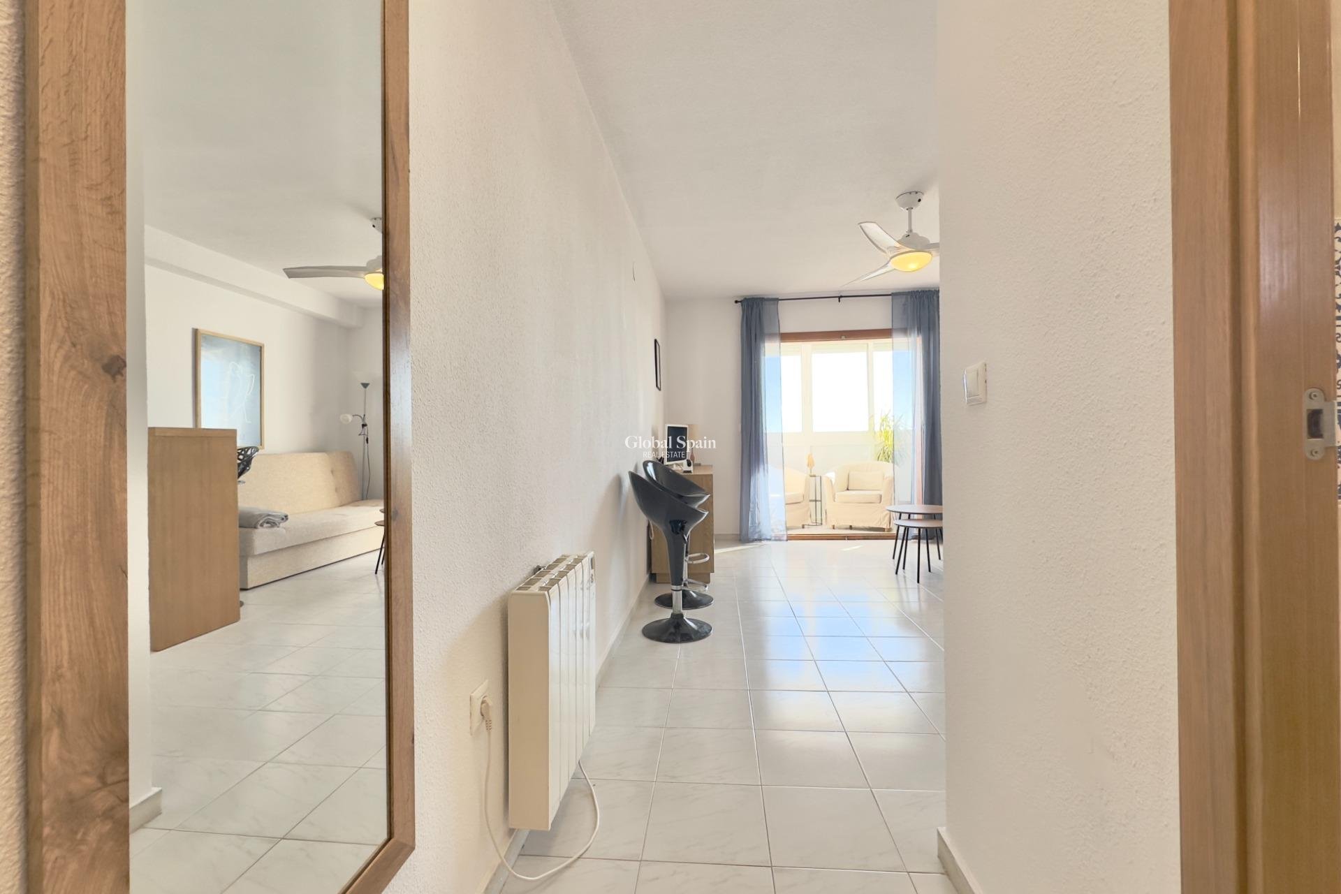 Wederverkoop - APPARTEMENT -
TORREVIEJA - Los Europeos