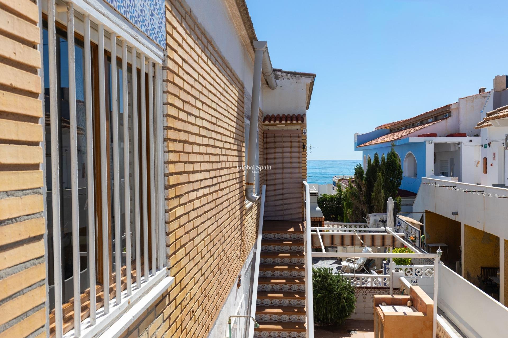 Wederverkoop - APPARTEMENT -
TORREVIEJA - Los Europeos