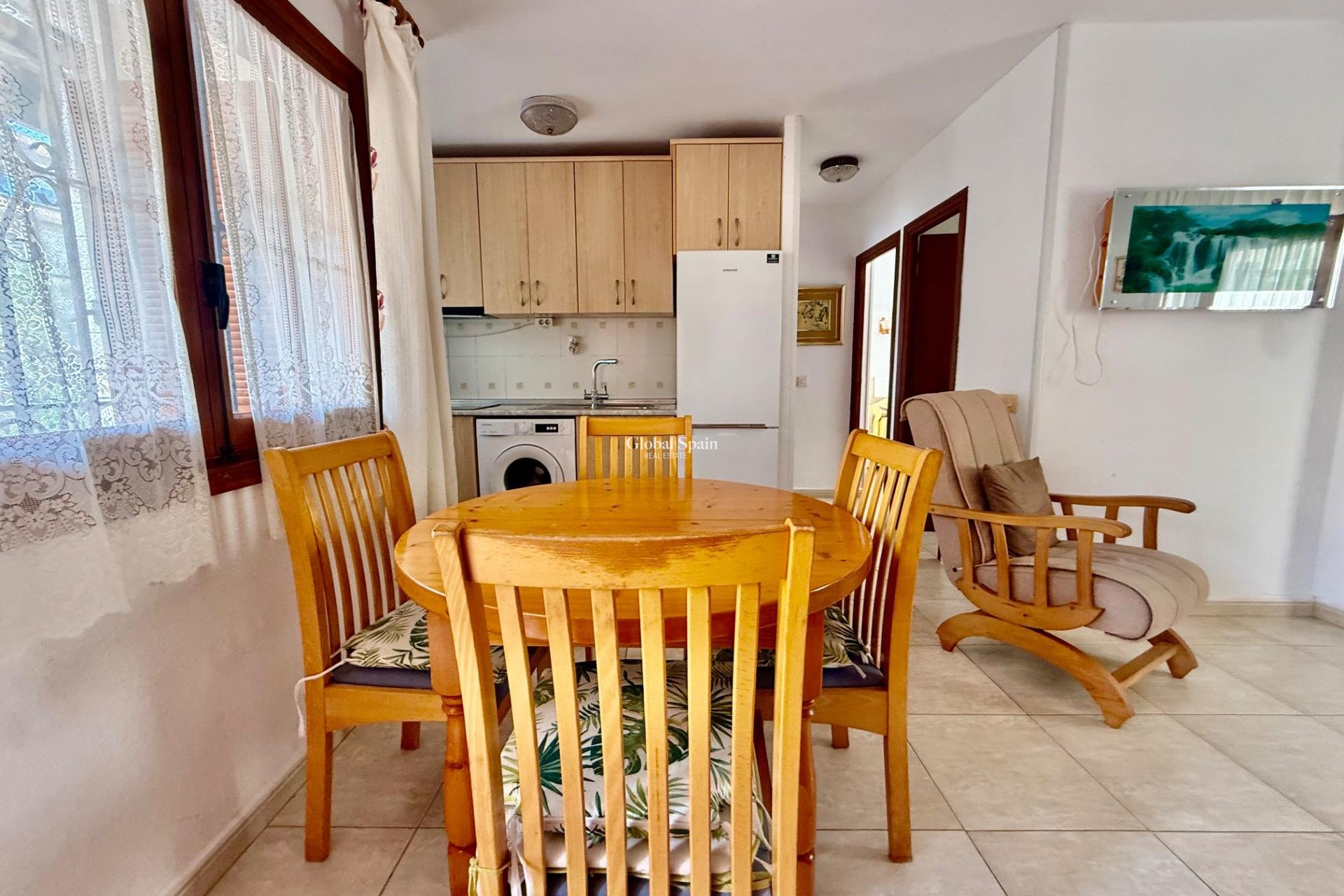 Wederverkoop - APPARTEMENT -
TORREVIEJA - Los Europeos