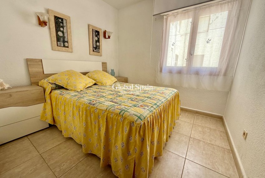 Wederverkoop - APPARTEMENT -
TORREVIEJA - Los Europeos