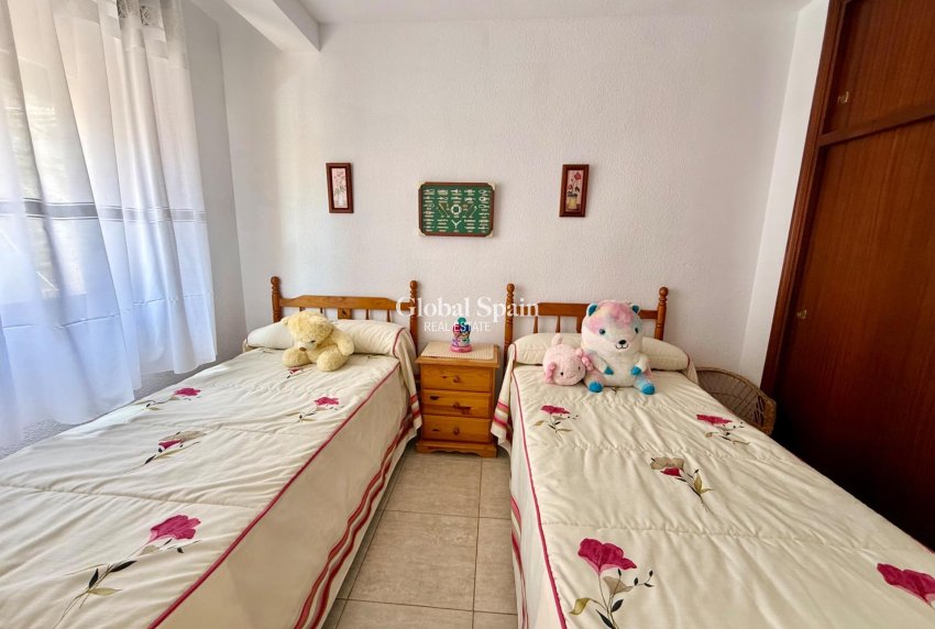 Wederverkoop - APPARTEMENT -
TORREVIEJA - Los Europeos