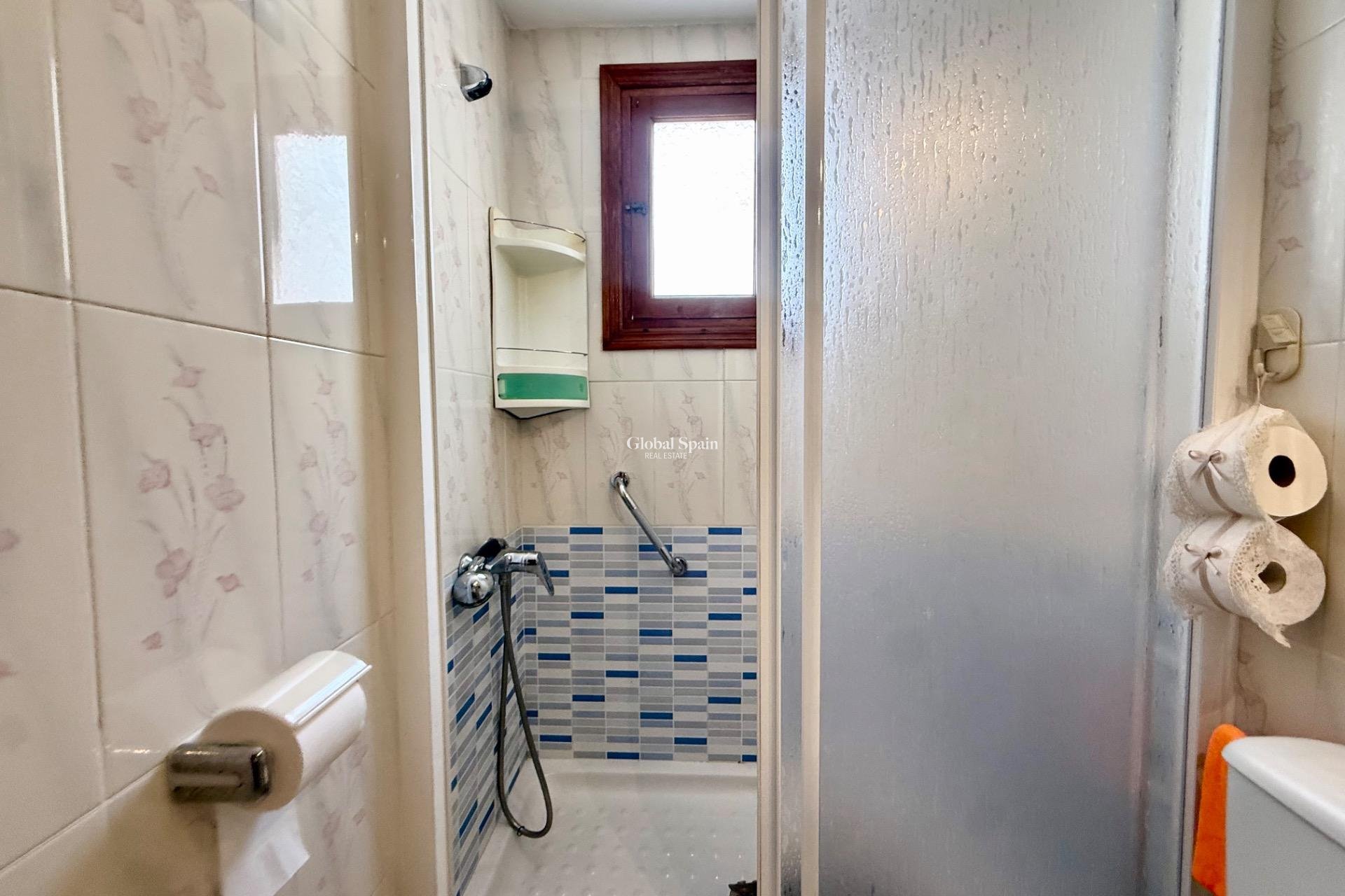 Wederverkoop - APPARTEMENT -
TORREVIEJA - Los Europeos