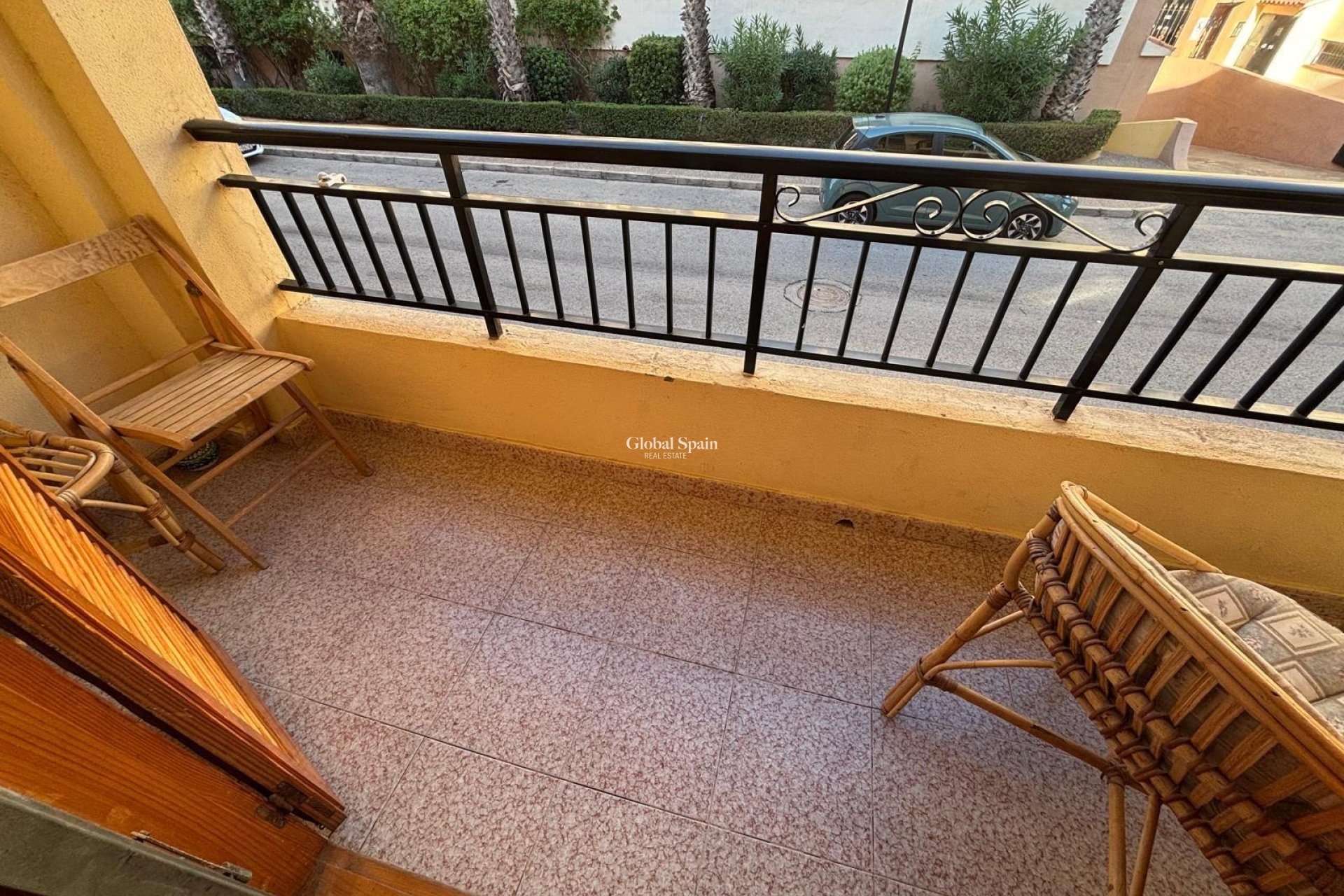 Wederverkoop - APPARTEMENT -
TORREVIEJA - Los Frutales