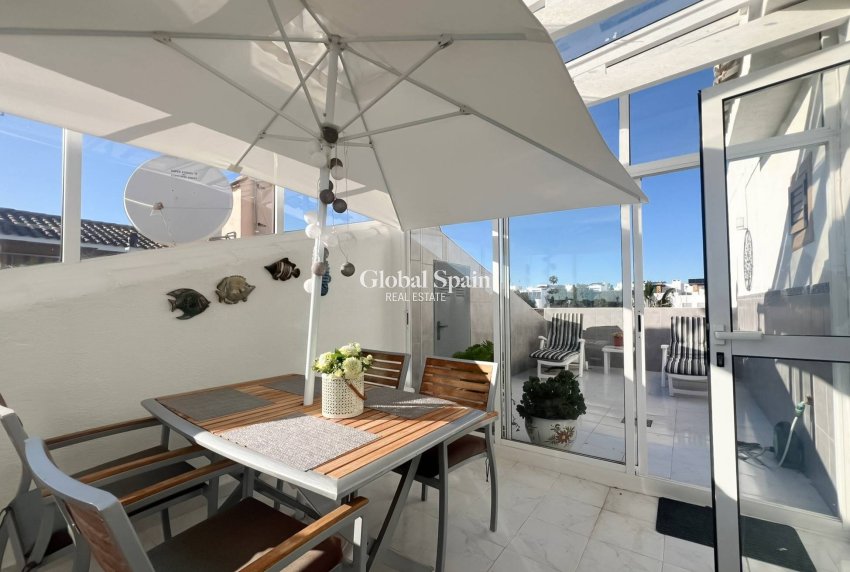 Wederverkoop - APPARTEMENT -
TORREVIEJA - Los Frutales