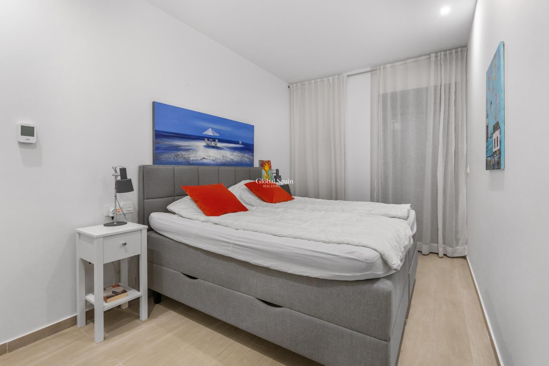 Wederverkoop - APPARTEMENT -
TORREVIEJA - Los Frutales